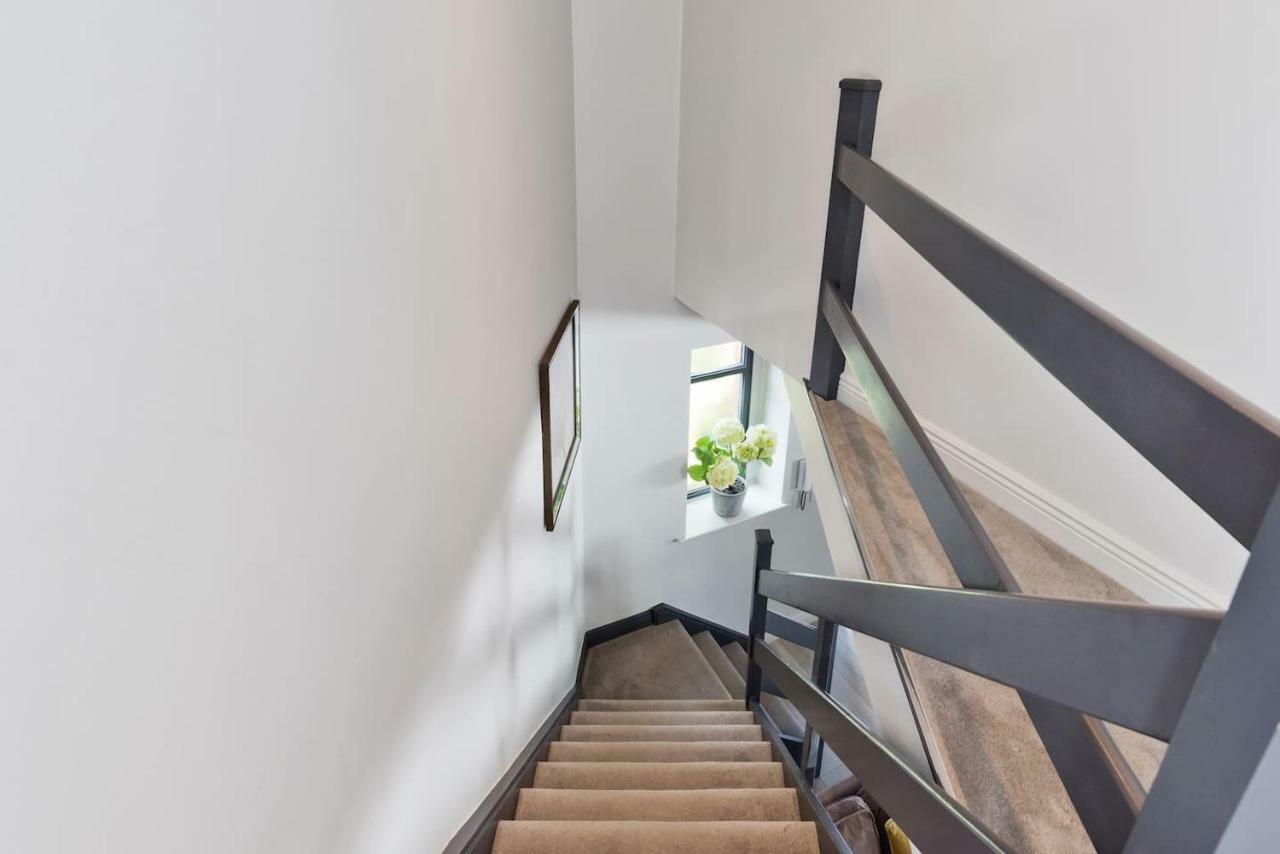 The Edge Suite - Hiphipstay Dublin Dış mekan fotoğraf